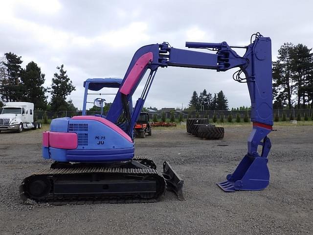 Image of Komatsu PC75UU-2 equipment image 2