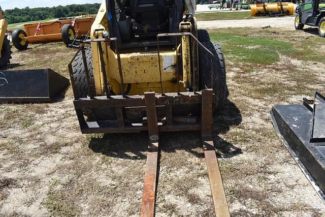 Image of Komatsu SK1026 equipment image 3