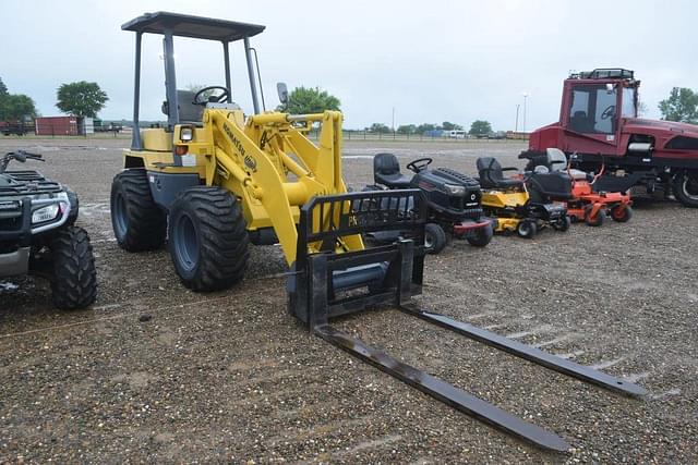 Image of Komatsu WA50-3E0 equipment image 3