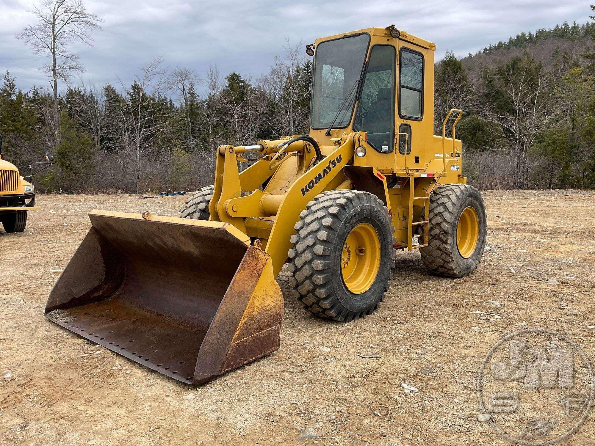 Main image Komatsu WA120