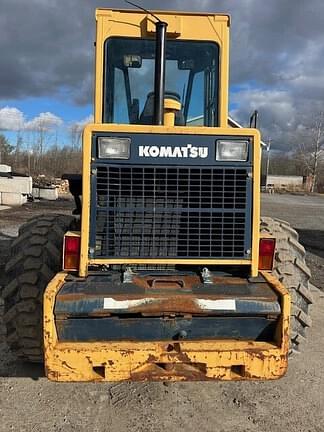 Image of Komatsu WA180 equipment image 4