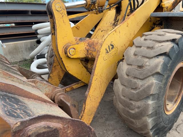 Image of Komatsu WA320 equipment image 2