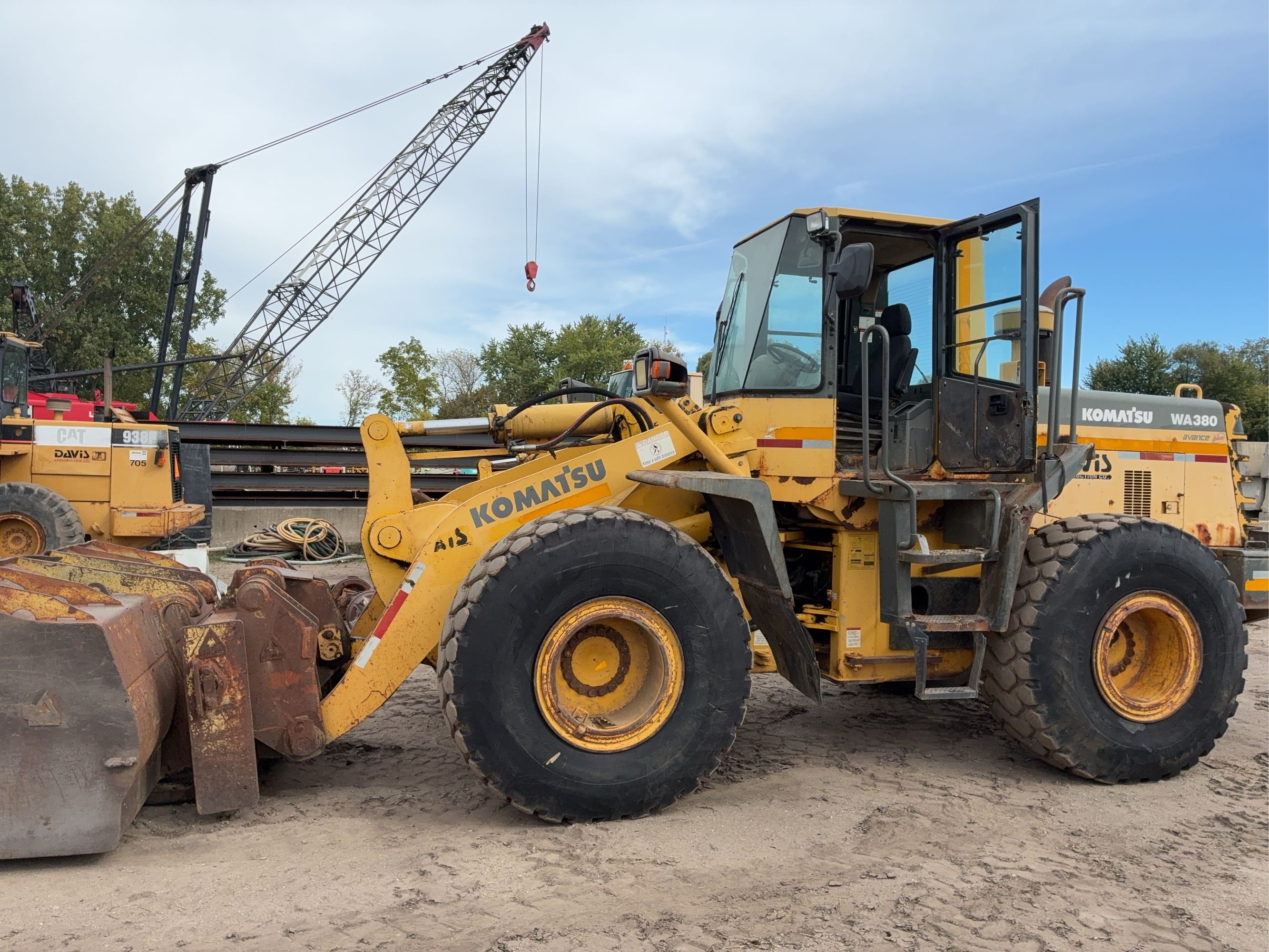 Komatsu WA380 Equipment Image0