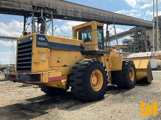 Image of Komatsu WA600-1L equipment image 4