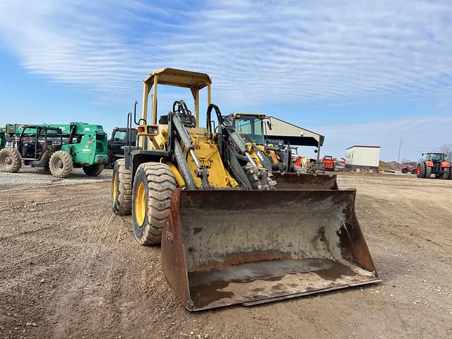 Image of Komatsu WA180 equipment image 4