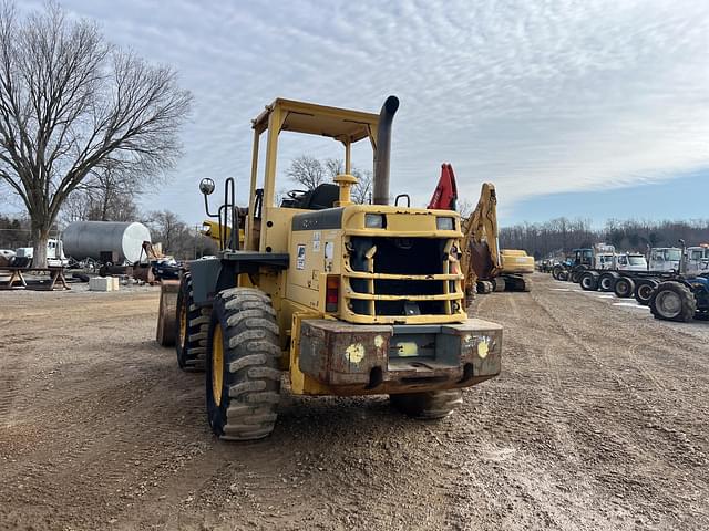 Image of Komatsu WA180 equipment image 1