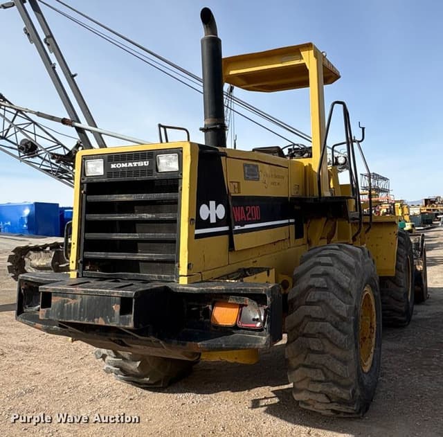 Image of Komatsu WA200 equipment image 4