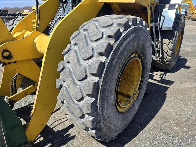 Image of Komatsu WA200-5 equipment image 3