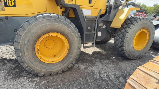Image of Komatsu WA200 equipment image 4