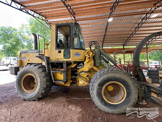 Image of Komatsu WA250-32 equipment image 4