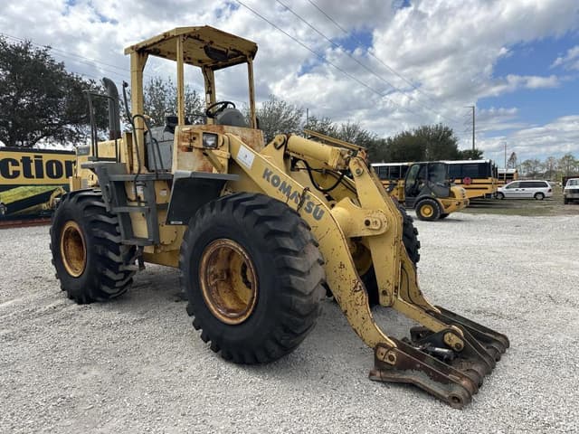 Image of Komatsu WA250-3MC equipment image 4