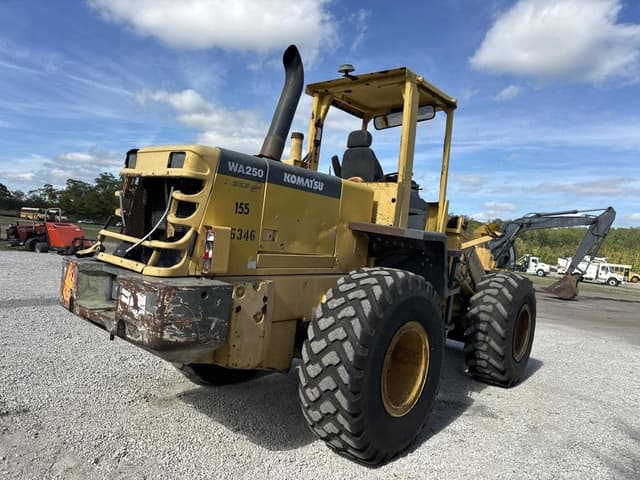 Image of Komatsu WA250-3MC equipment image 3