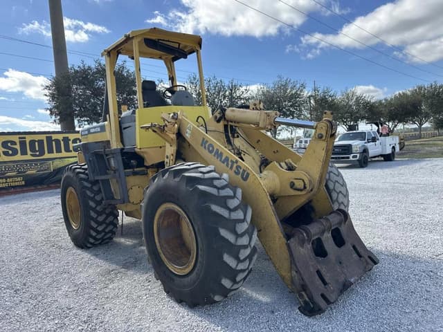 Image of Komatsu WA250-3MC equipment image 4