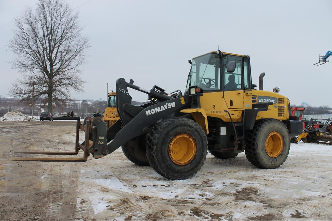 Image of Komatsu WA250PZ Primary image