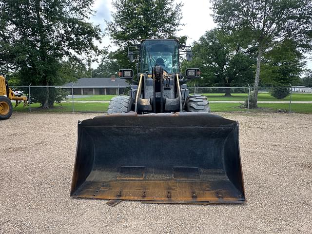 Image of Komatsu WA270 equipment image 4