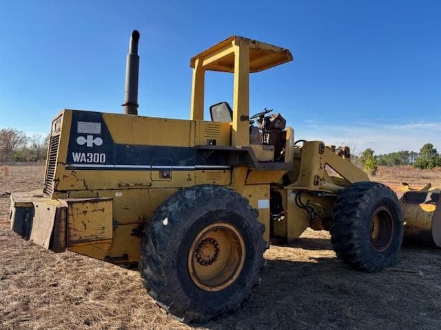 Image of Komatsu WA300 equipment image 3