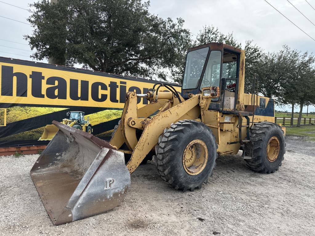 Image of Komatsu WA320-1 Primary image