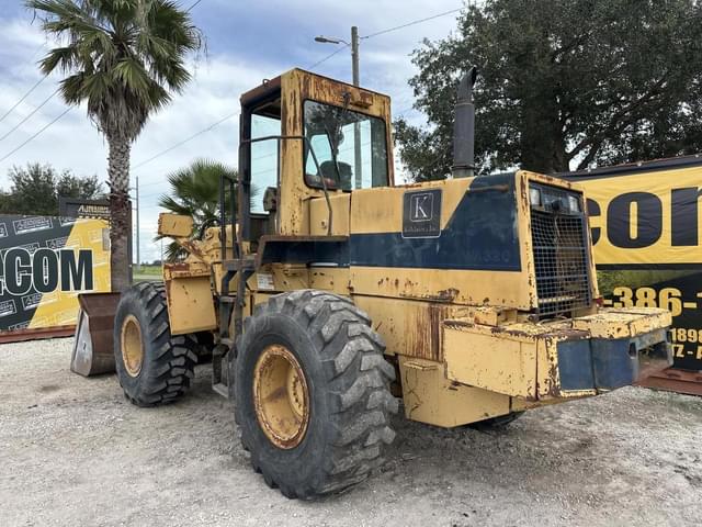 Image of Komatsu WA320-1 equipment image 1