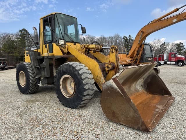 Image of Komatsu WA320 equipment image 2