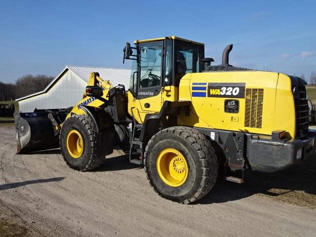 Image of Komatsu WA320-8 equipment image 1