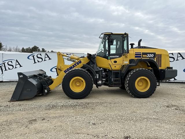 Image of Komatsu WA320-8 equipment image 1