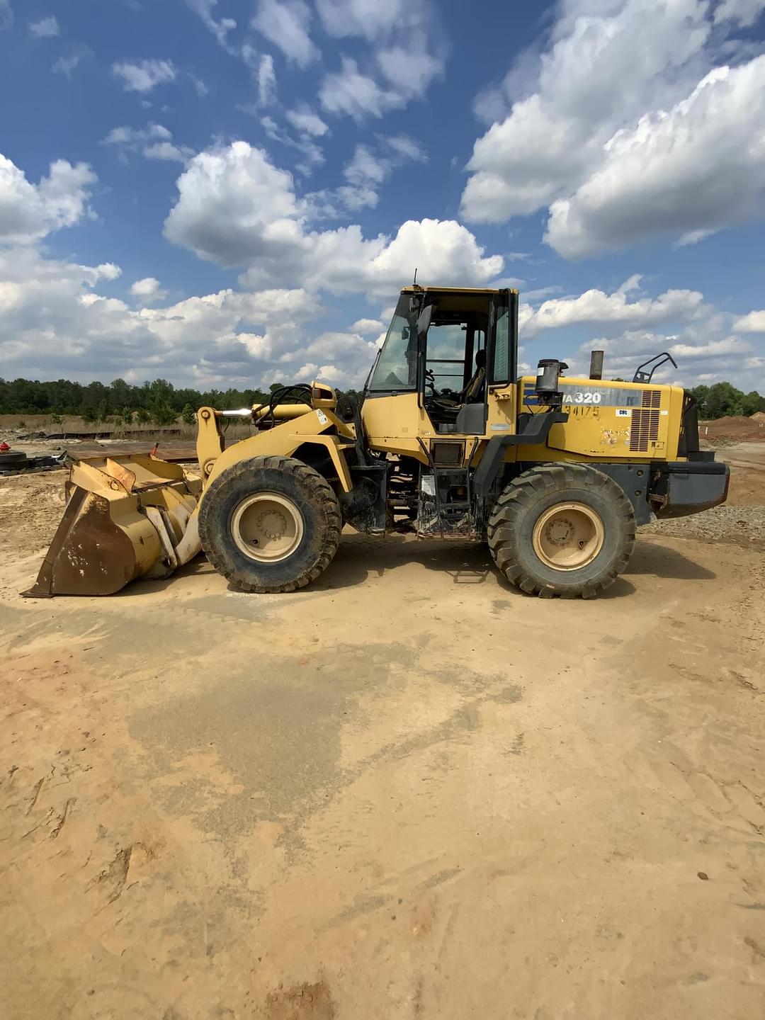 Image of Komatsu WA320 Primary image