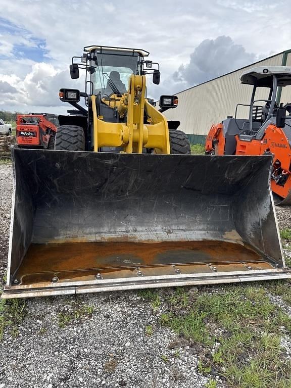 Image of Komatsu WA320 equipment image 1