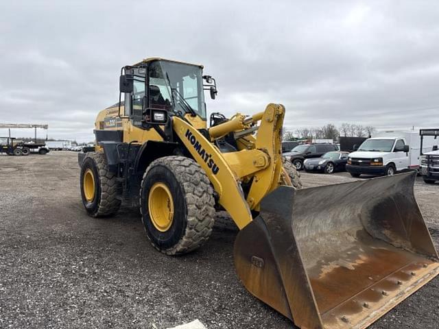 Image of Komatsu WA320 equipment image 3