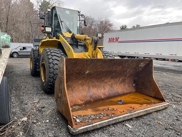 Image of Komatsu WA380-7 equipment image 1