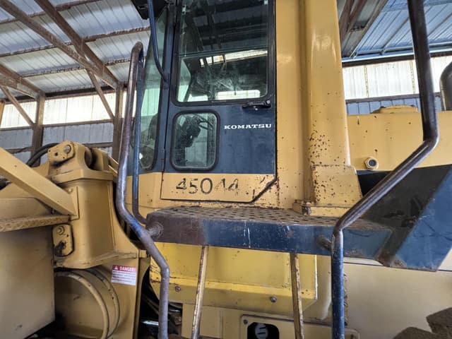 Image of Komatsu WA380 equipment image 2