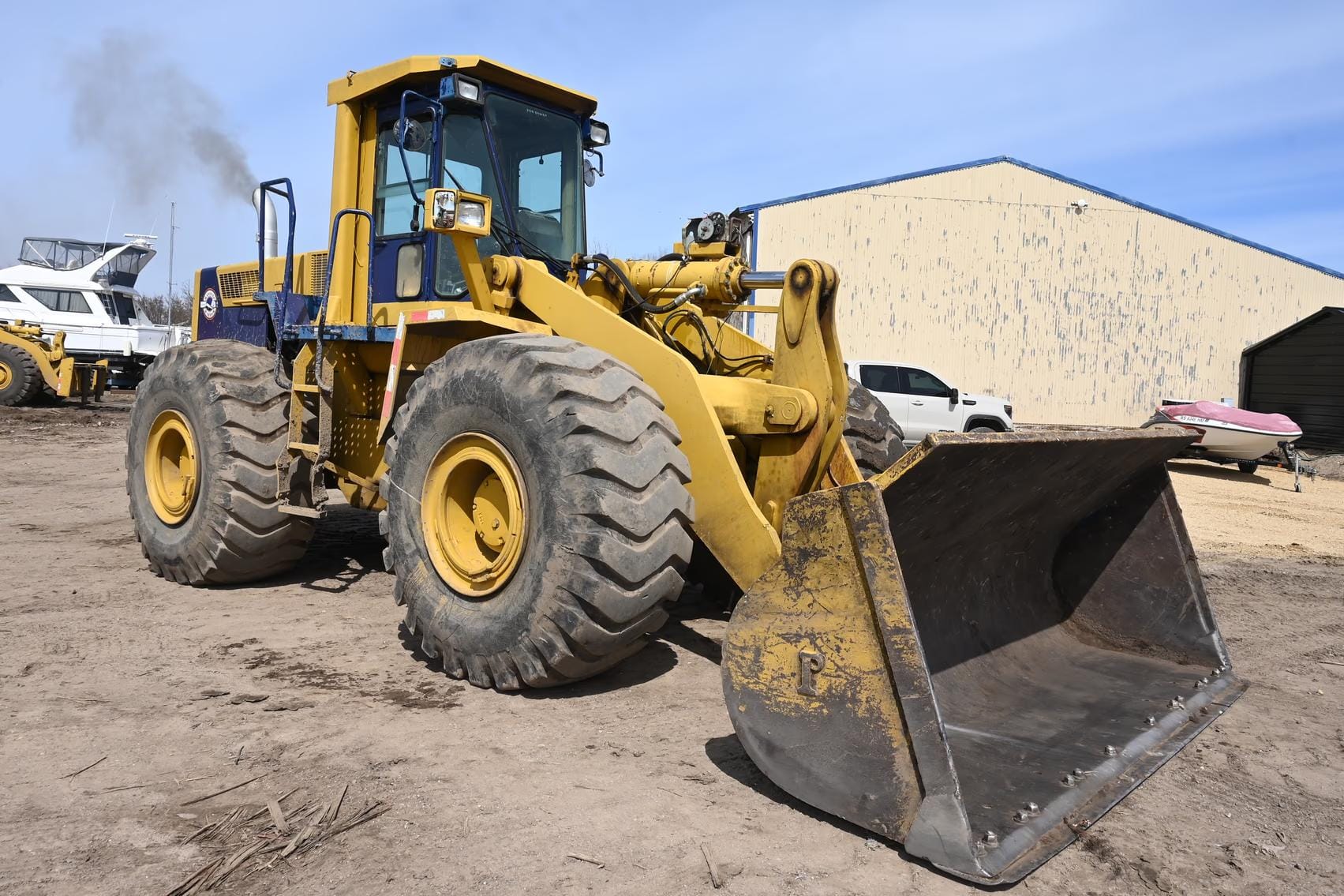 Komatsu WA450 Equipment Image0