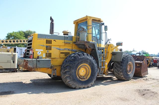 Image of Komatsu WA500-3 equipment image 3