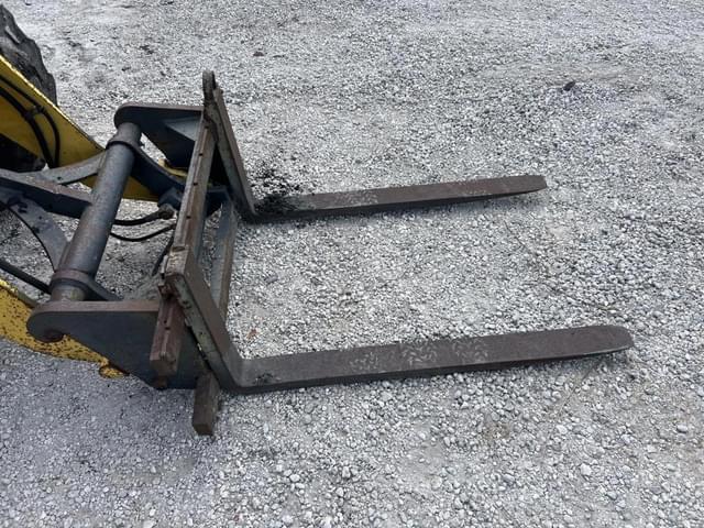 Image of Komatsu WA70 equipment image 4