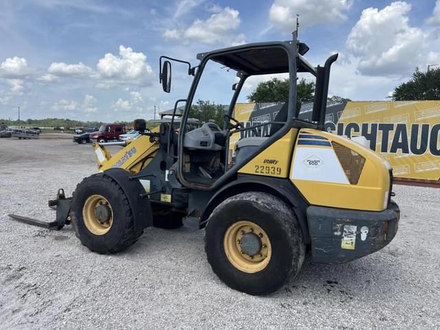 Image of Komatsu WA70 equipment image 1