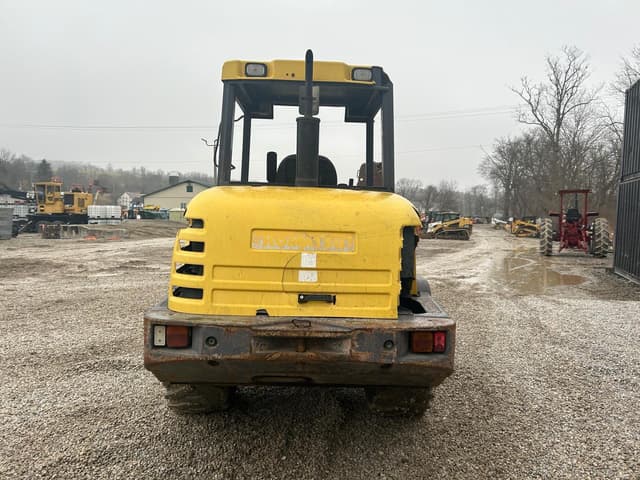 Image of Komatsu WA75-3 equipment image 2