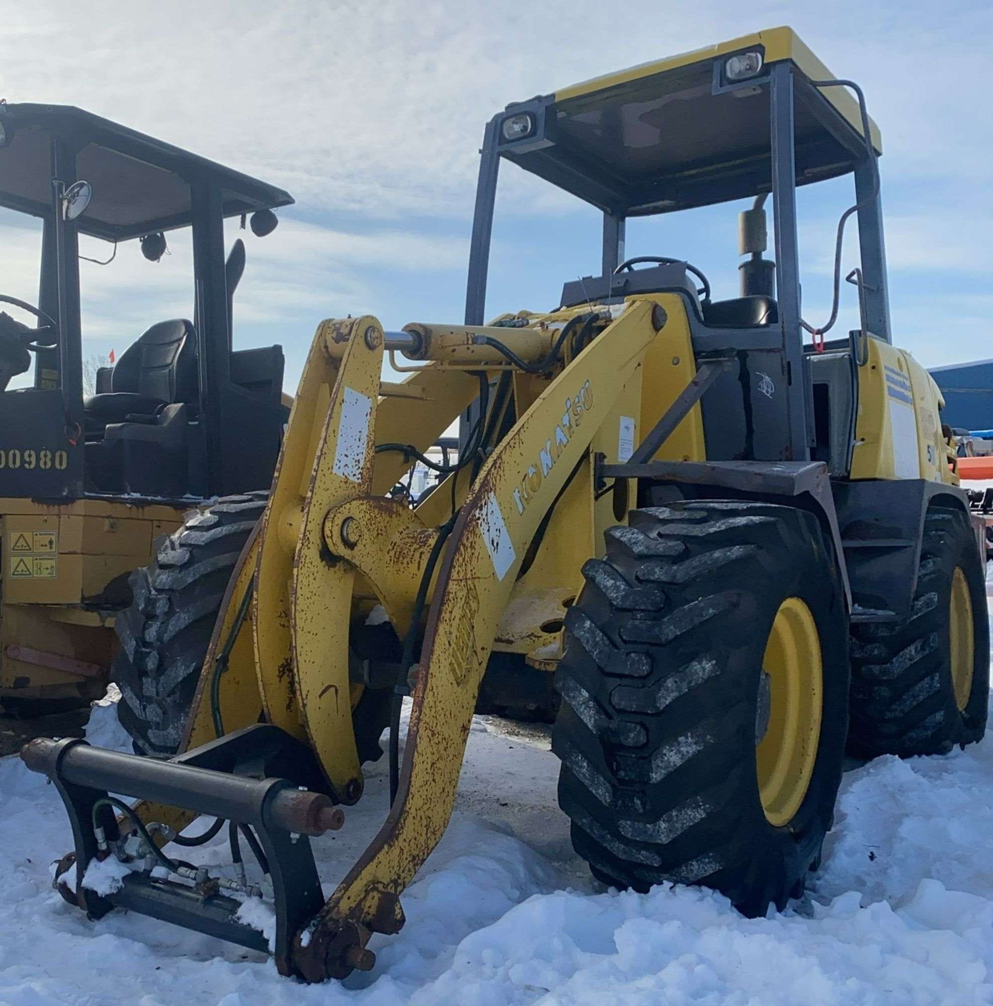 Komatsu WA75-3 Equipment Image0