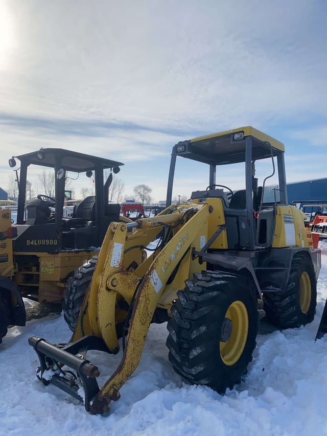 Image of Komatsu WA75-3 equipment image 1