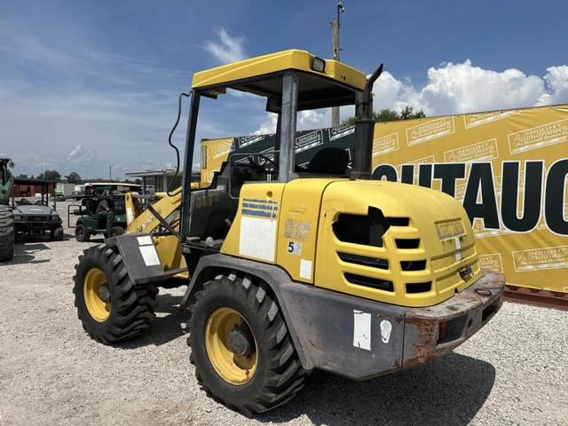 Image of Komatsu WA75-3 equipment image 1