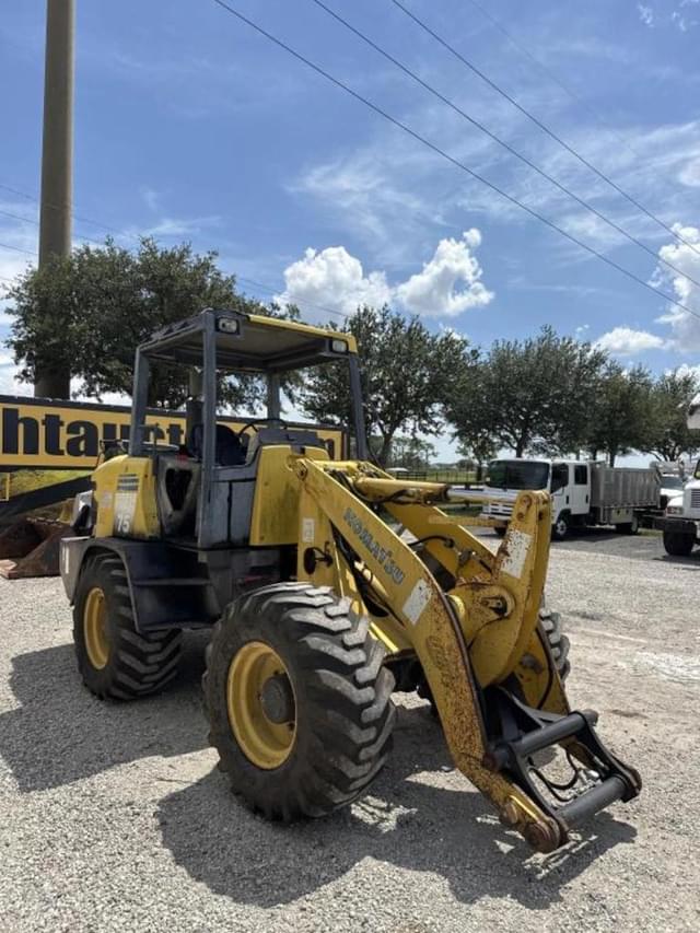 Image of Komatsu WA75-3 equipment image 4