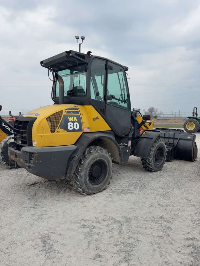 Image of Komatsu WA80 equipment image 4