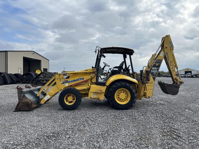 Image of Komatsu WB140 equipment image 2