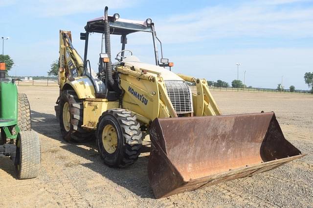 Image of Komatsu WB140 equipment image 3