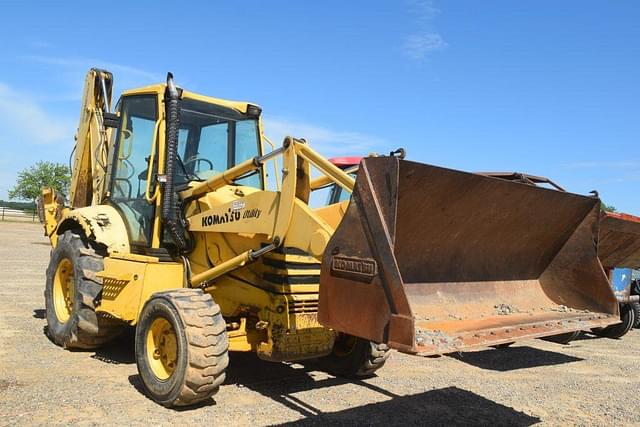 Image of Komatsu WB91 equipment image 3