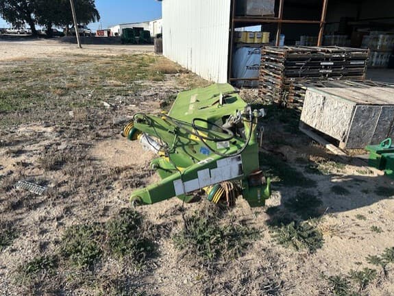 Image of Krone EasyCut R320 equipment image 4