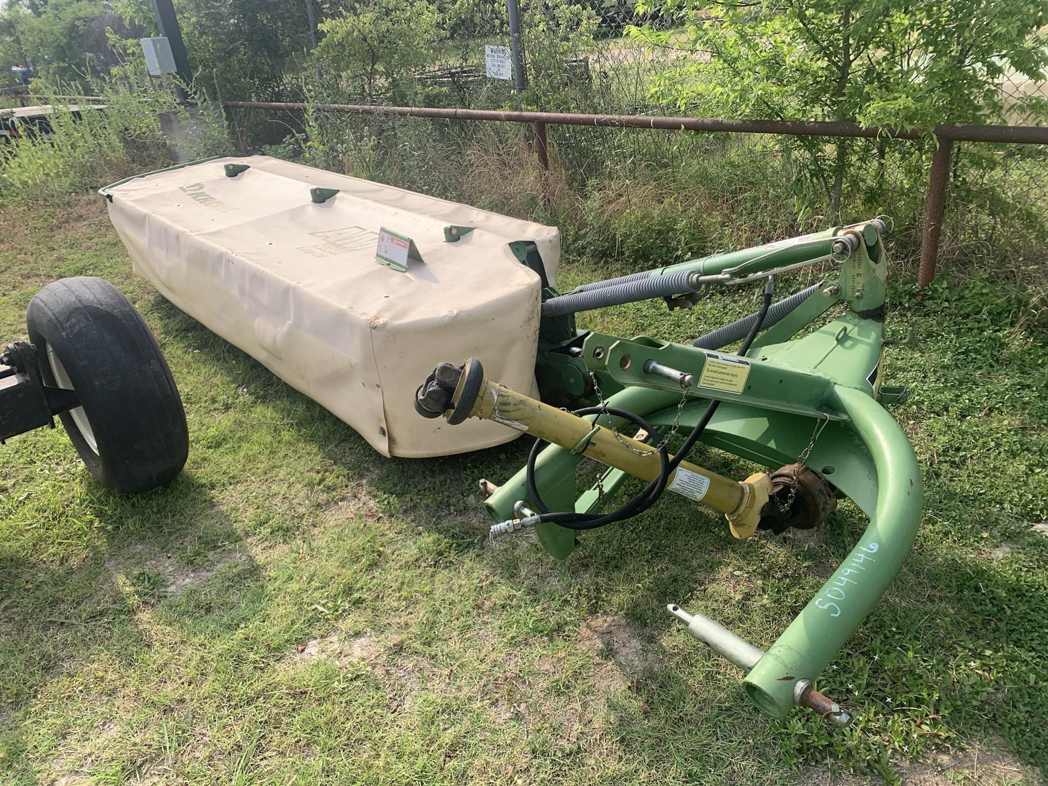 2014 Krone AM323S Equipment Image0