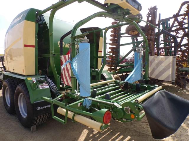 Image of Krone Comprima CV150XC equipment image 4
