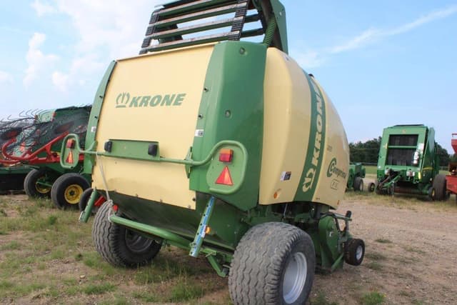 Image of Krone Comprima F155 equipment image 4