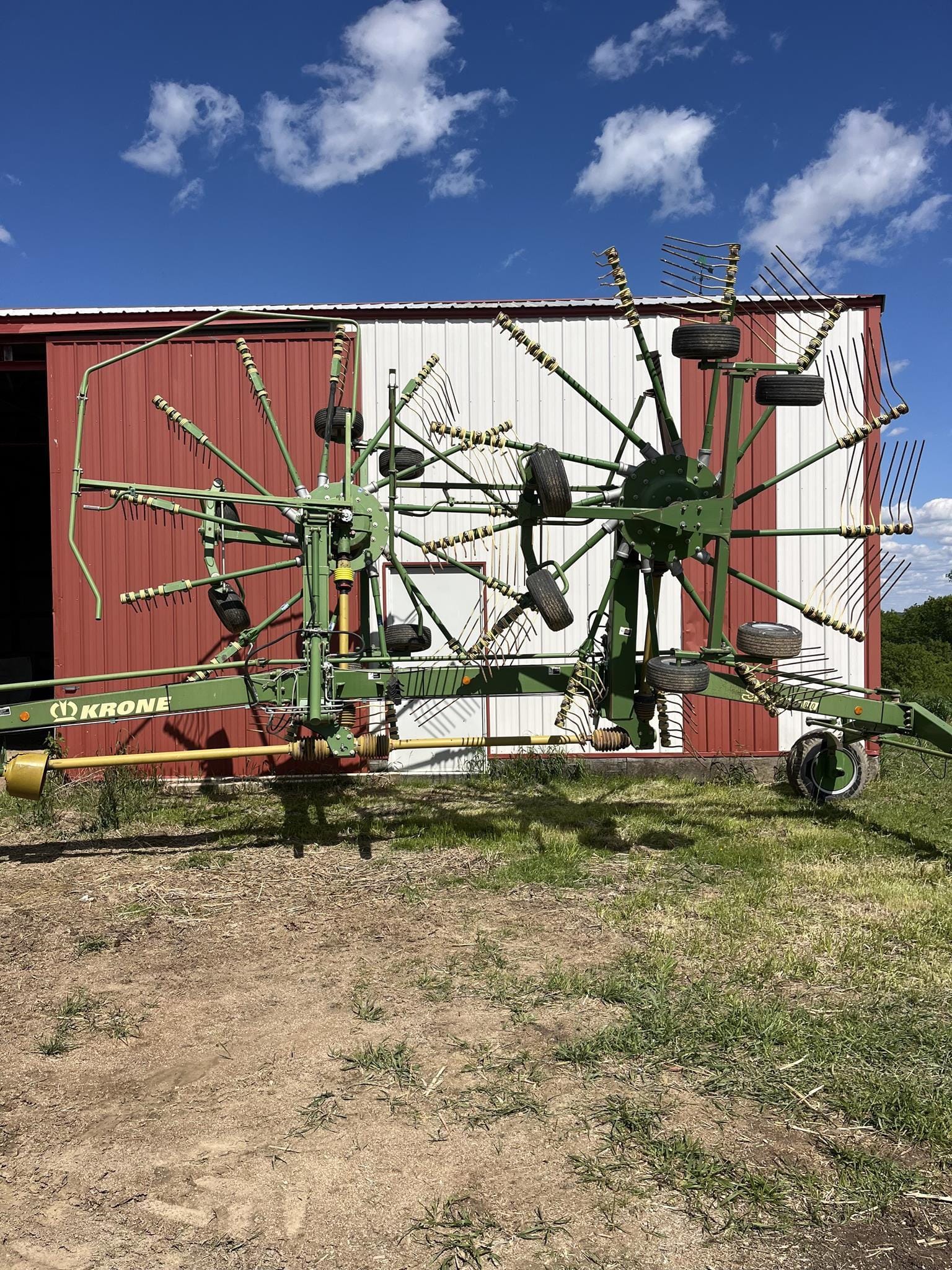 Krone Swadro 810 Equipment Image0