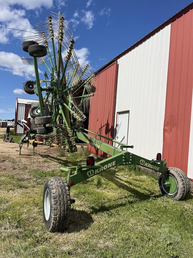 Image of Krone Swadro 810 equipment image 1