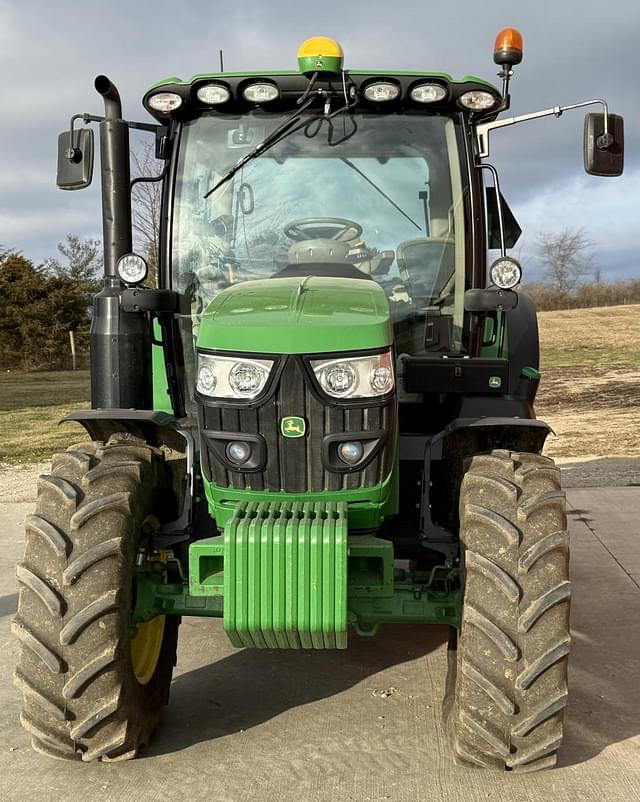 Image of John Deere 6120R equipment image 4